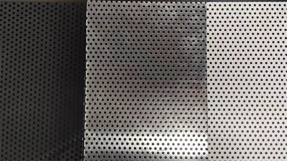 strato perforato di alluminio AA1060, AA1100, AA3003 di 0.8mm bianco e nero