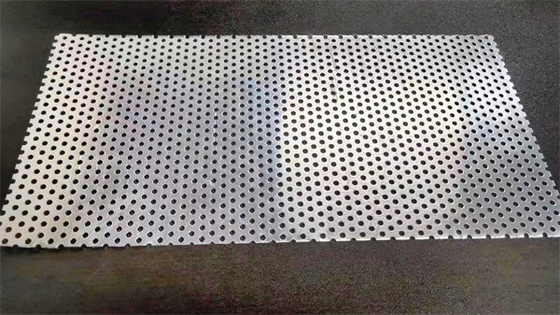 strato perforato di alluminio AA1060, AA1100, AA3003 di 0.8mm bianco e nero